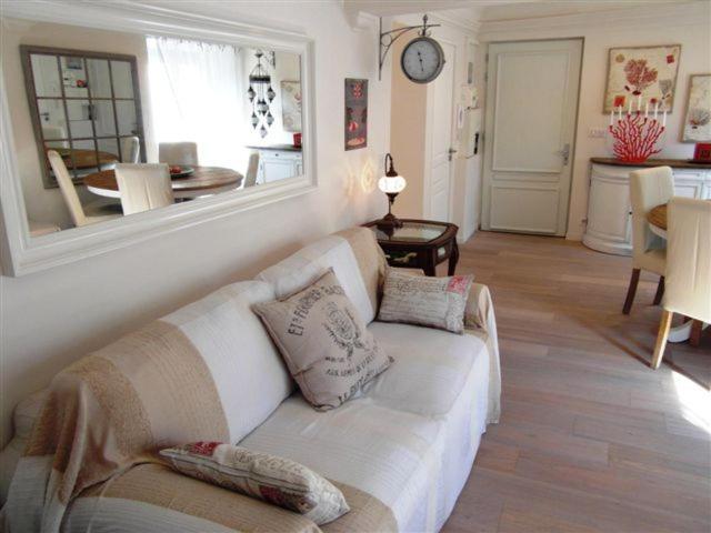 Apartmán Charming Corner Abode With Castle Views Nice Exteriér fotografie
